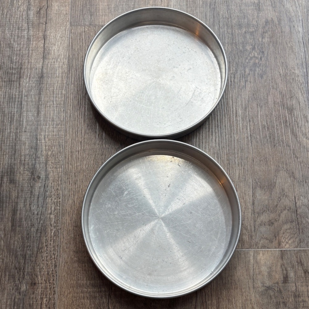 Wear-Ever No 286 Vintage Aluminum 8 Inch Round Cake Pan Set of 2 Made in USA
